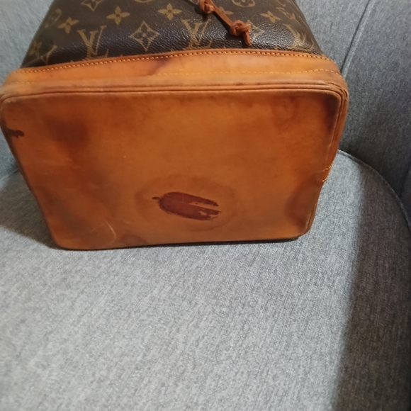 Louis Vuitton Brown Monogram Drawstring - Picture 2 of 16